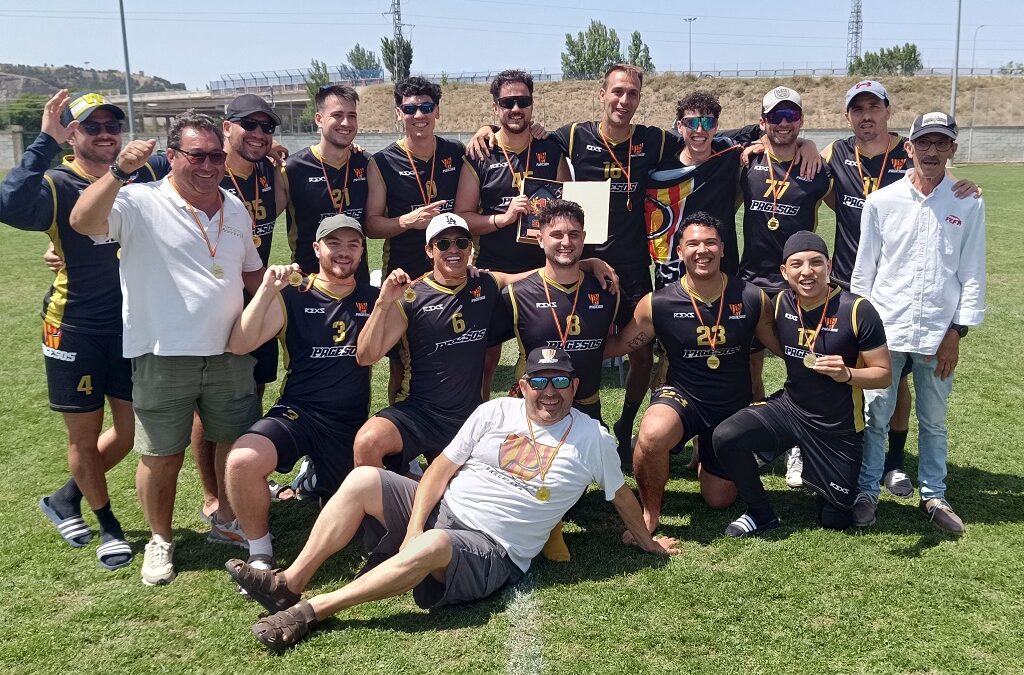 Títol per a Pagesos i plata per a Meerkats a la Spanish Flag Bowl